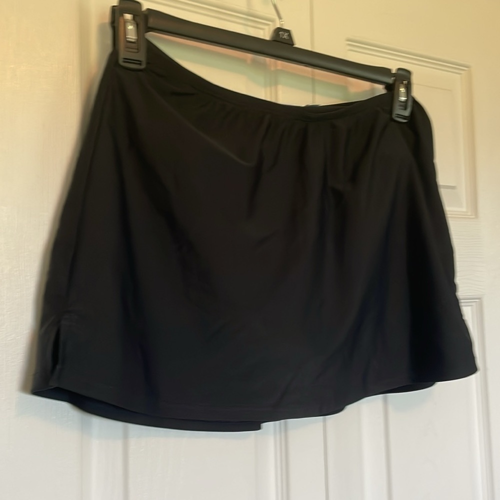 Women’s Croft & Barrow sz 10 black swim skirt over bikini bottom 15% spandex - Picture 10 of 10